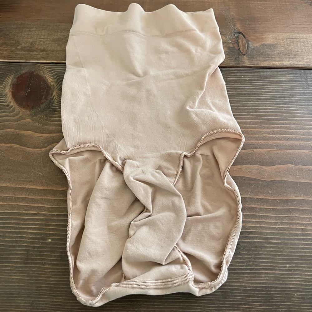 SKIMS Sculpting High Waist Brief Shapewear S/M